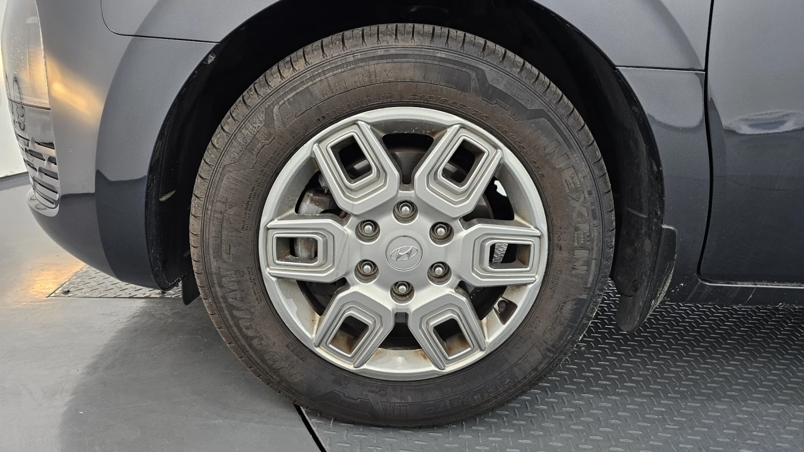 Hyundai Staria Modern* BLIND SPOT* ПОДГРЕВ ВОЛАН* КРАЙНА ЦЕНА, снимка 5 - Автомобили и джипове - 55381892