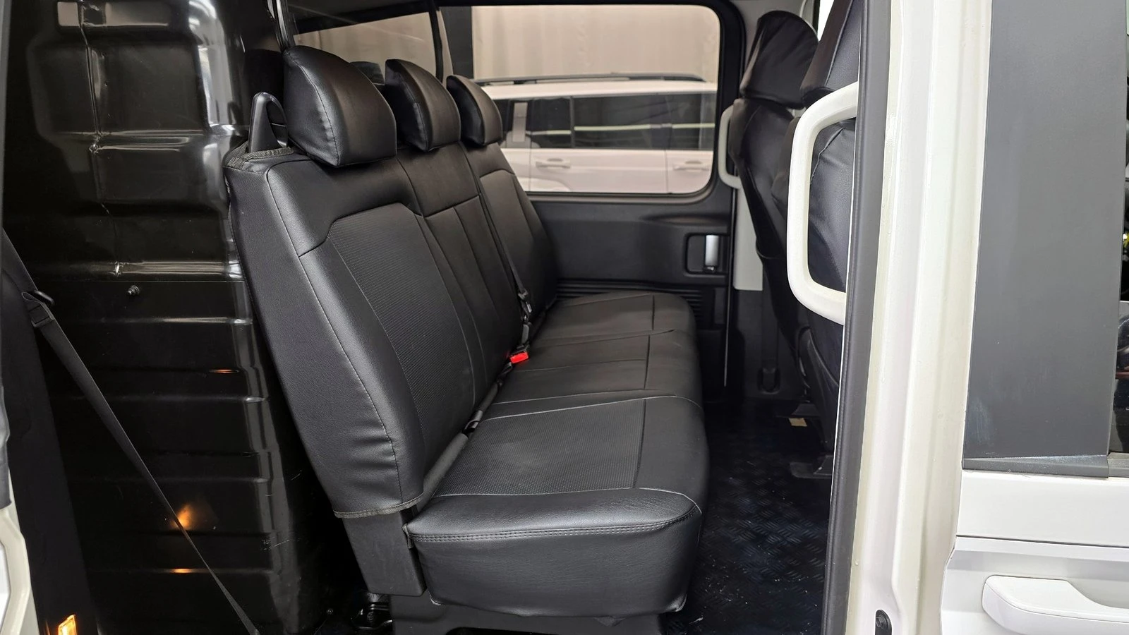 Hyundai Staria Cargo* BLIND SPOT* КРАЙНА ЦЕНА, снимка 12 - Автомобили и джипове - 55381892