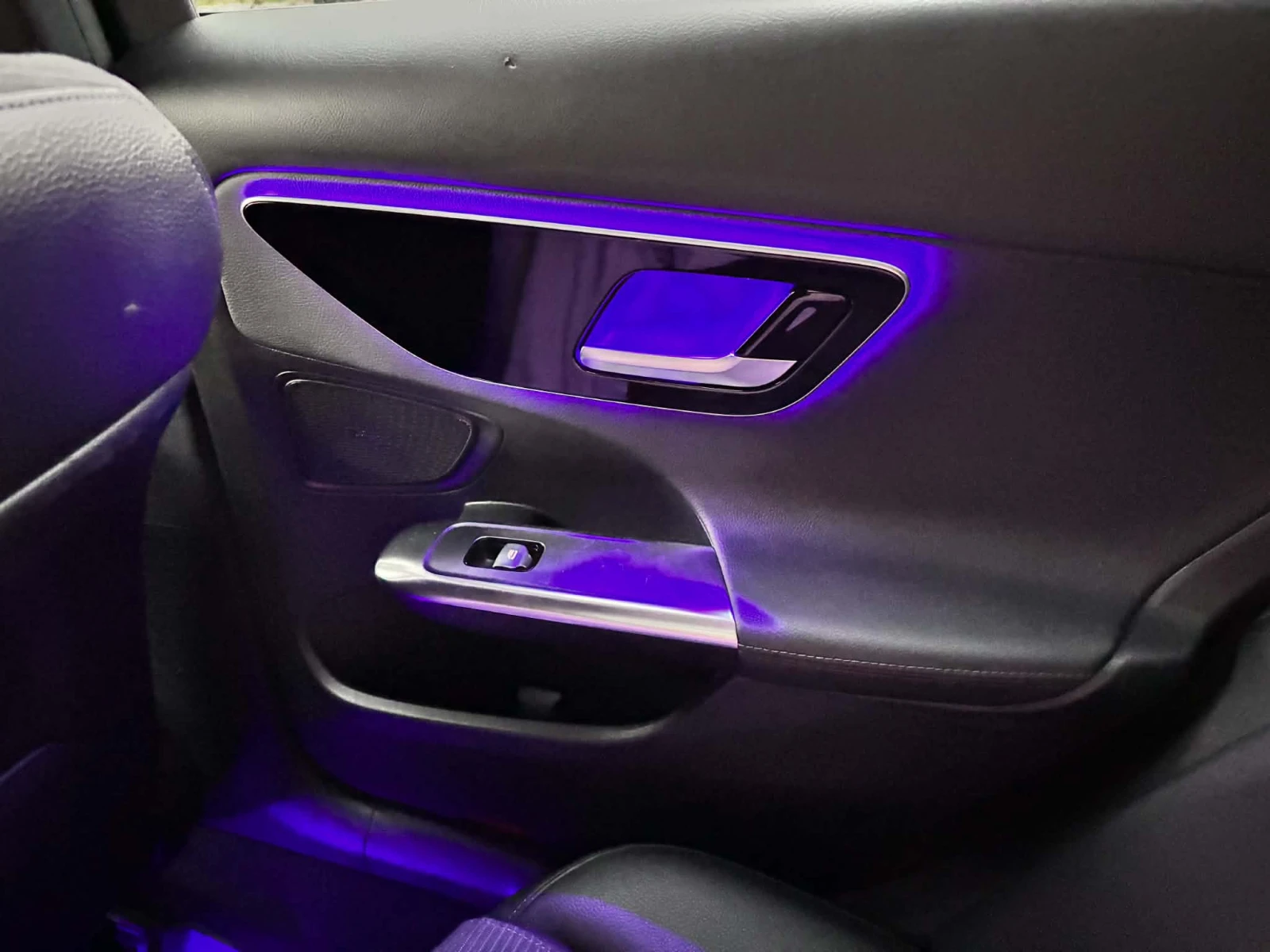 Mercedes-Benz C 220, снимка 9 - Автомобили и джипове - 55614191