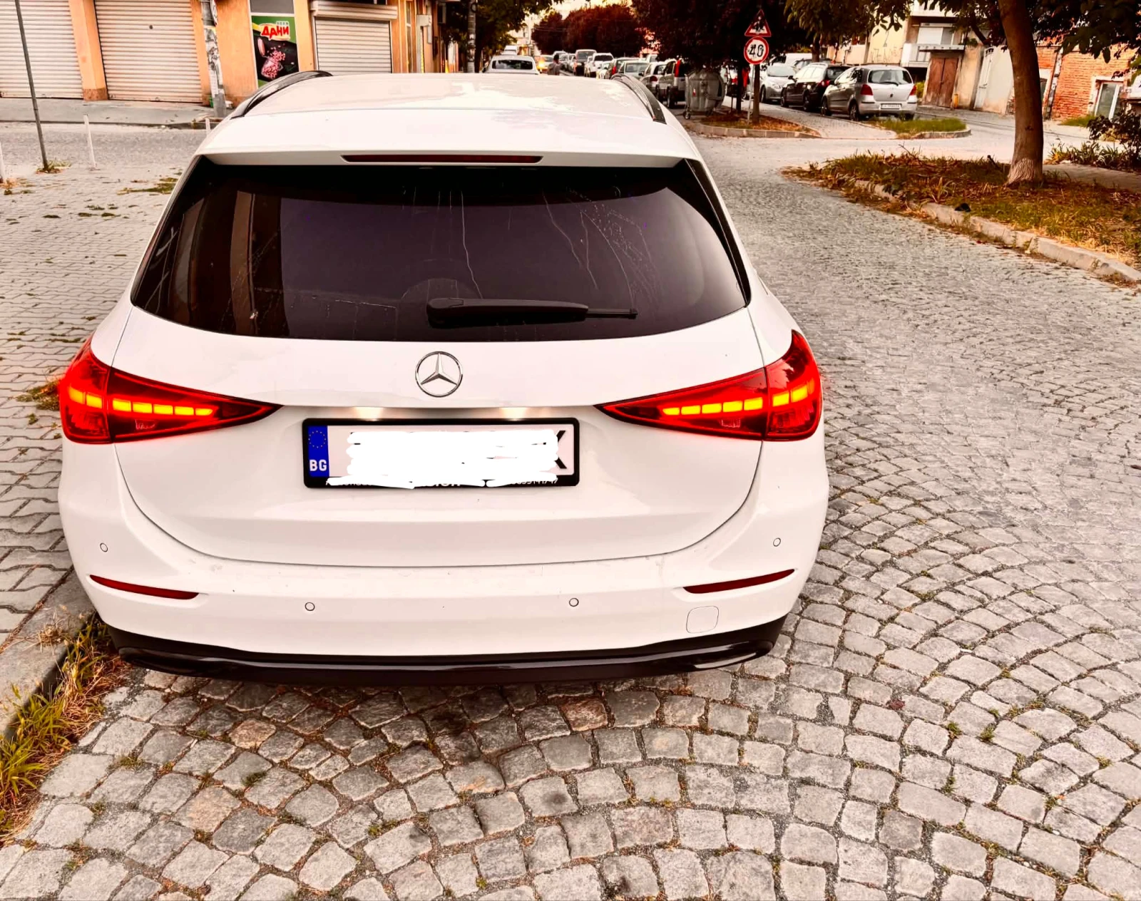 Mercedes-Benz C 220, снимка 4 - Автомобили и джипове - 55614191