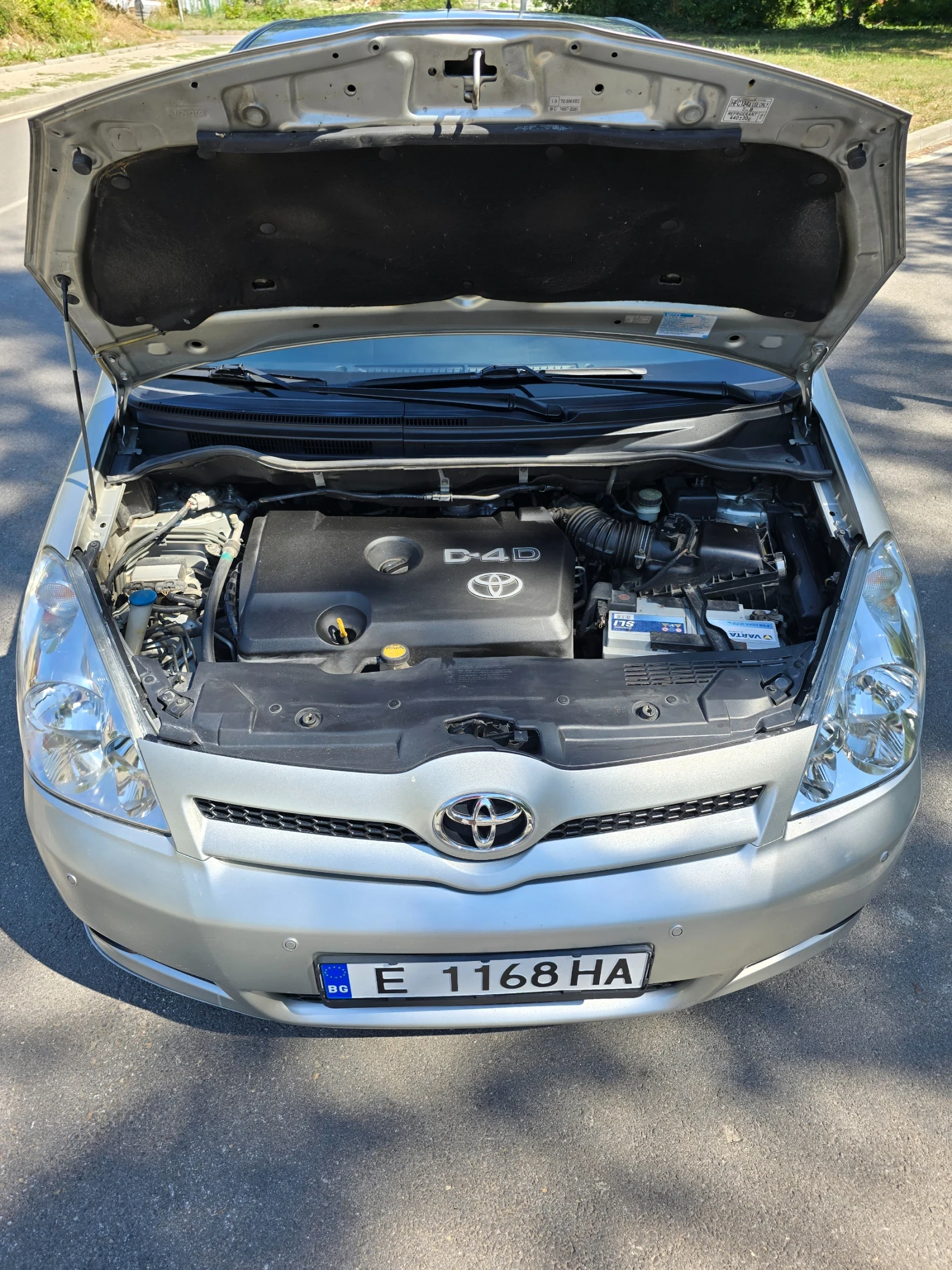 Toyota Corolla verso Ван, снимка 8 - Автомобили и джипове - 55689664