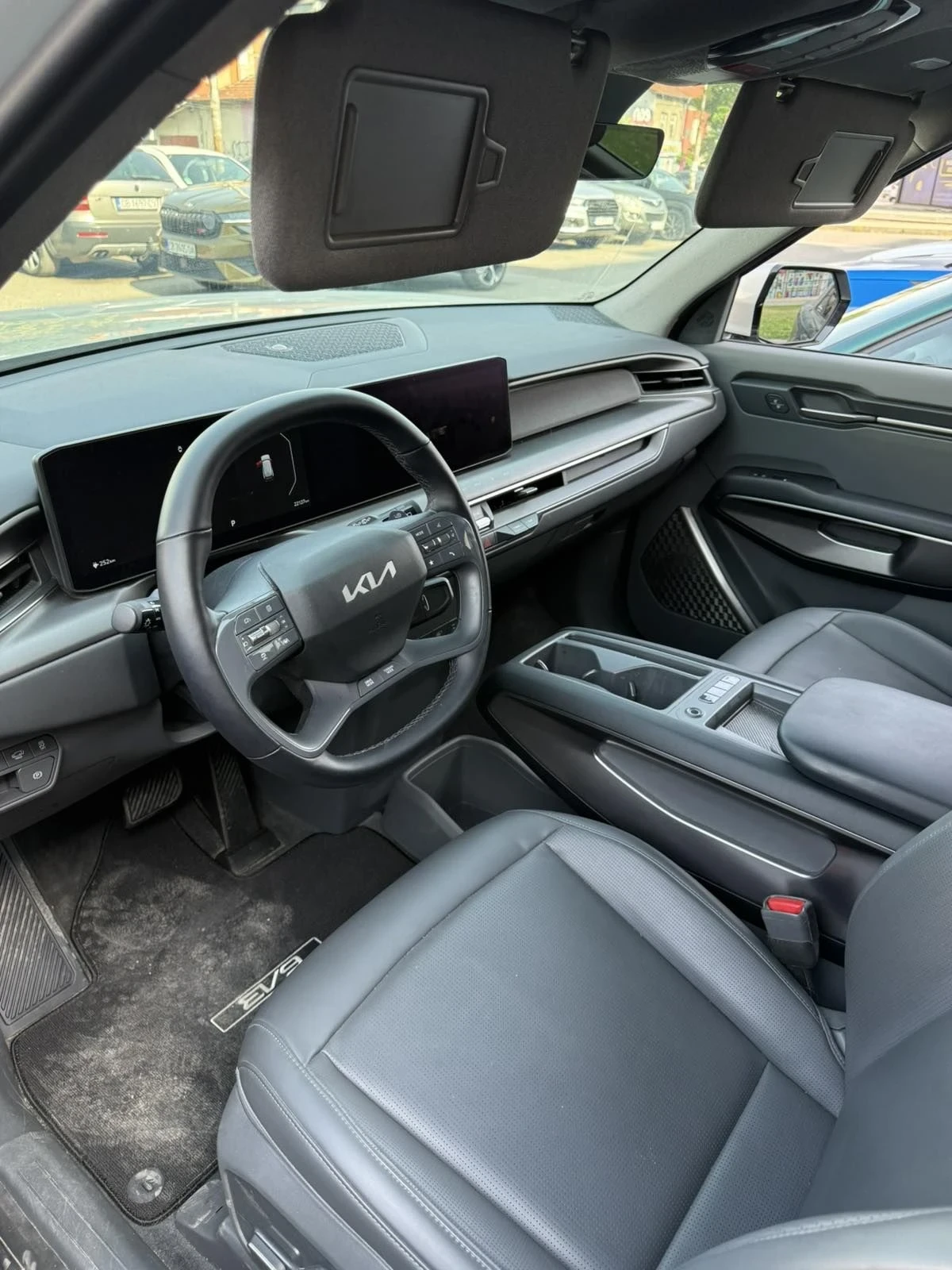 Kia EV9, снимка 10 - Автомобили и джипове - 55957135