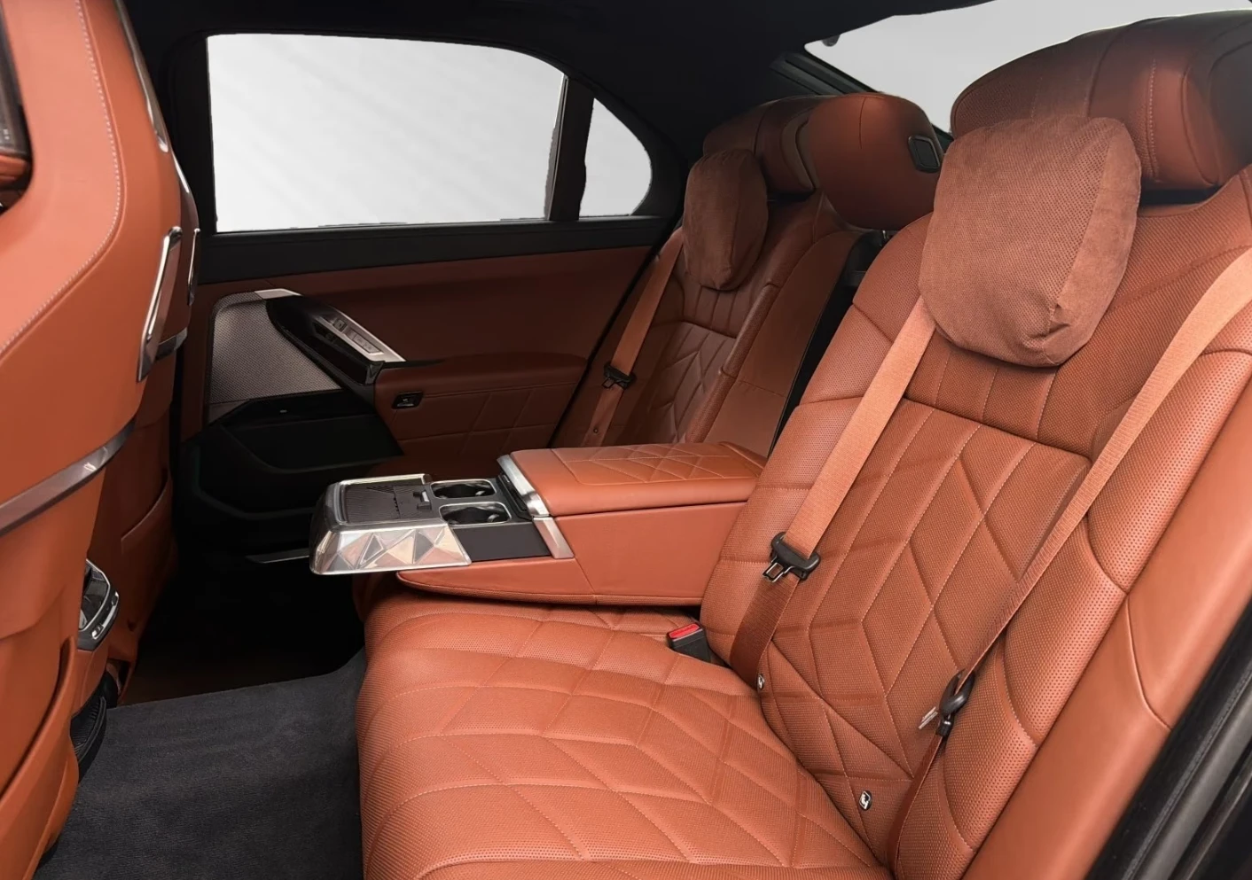 BMW 740 D* 360* PANO* TV* B&W* ВЕНТИЛАЦИЯ* МАСАЖ* , снимка 12 - Автомобили и джипове - 56176996