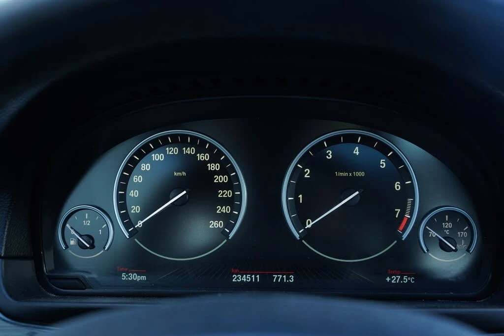 BMW 528 xDrive * 360  ������ * ���������� (���� �� ��) | Mobile.bg � ����������� 12