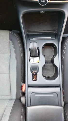 Volvo XC40 - 25000 € / 48895.75 лв. - 43275693 16