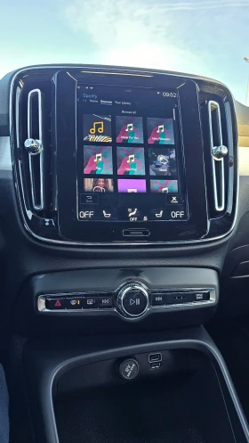 Volvo XC40 - 25000 € / 48895.75 лв. - 43275693 10