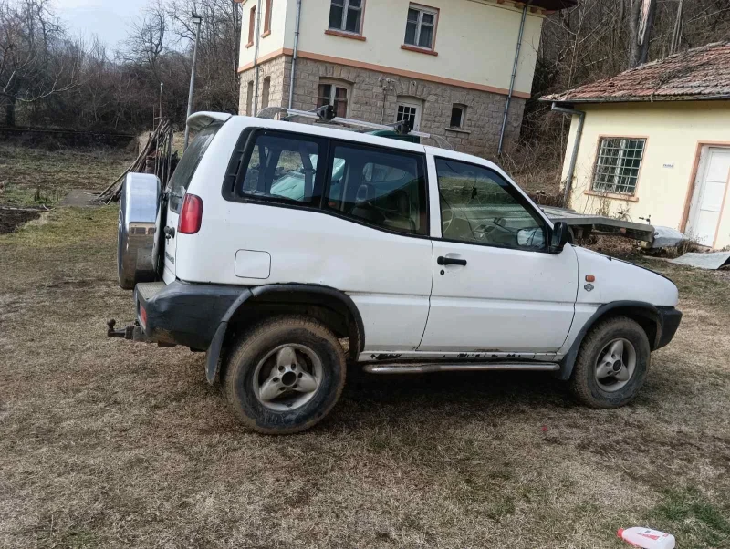 Nissan Terrano, снимка 4 - Автомобили и джипове - 49341118