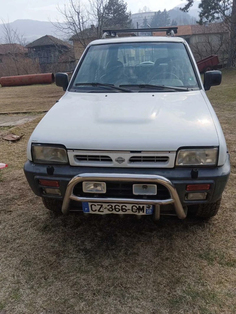 Nissan Terrano, снимка 1 - Автомобили и джипове - 49341118