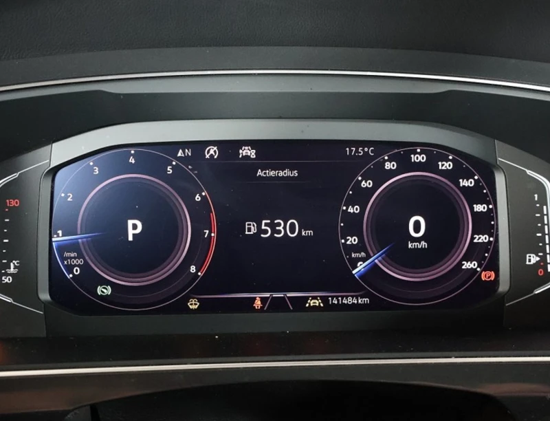 VW Tiguan 1.5 TSI, снимка 12 - Автомобили и джипове - 50163150