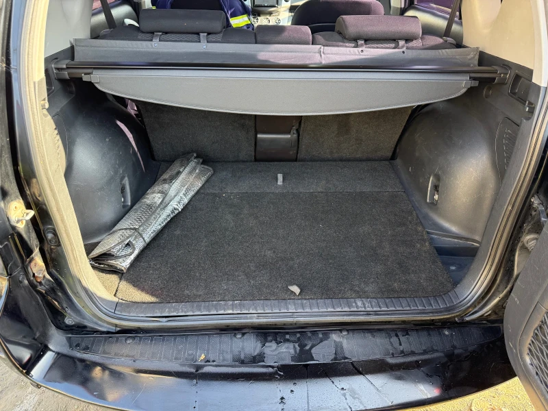 Toyota Rav4 2.2 136кс., снимка 8 - Автомобили и джипове - 52797267