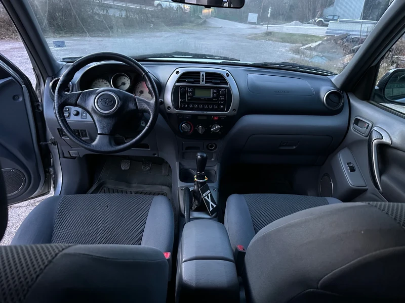 Toyota Rav4, снимка 10 - Автомобили и джипове - 52849860