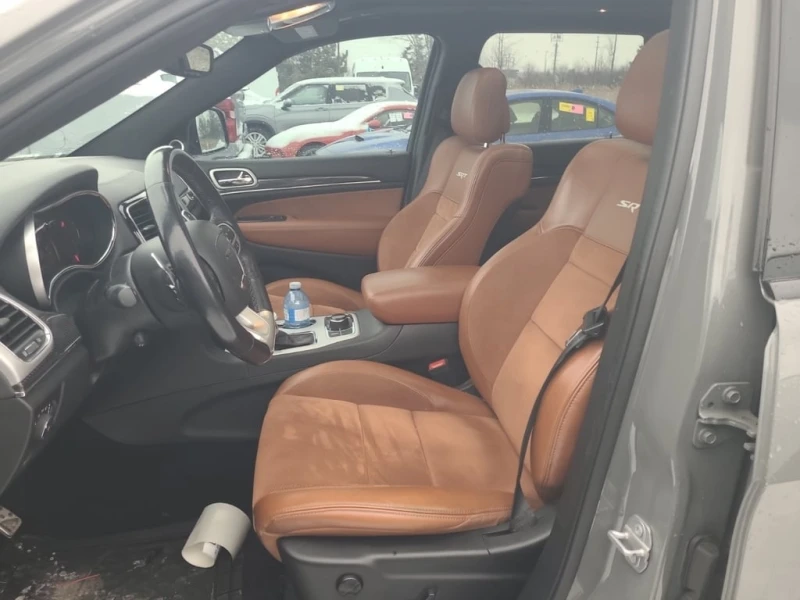 Jeep Grand cherokee SRT  CARFAX, снимка 5 - Автомобили и джипове - 53020067