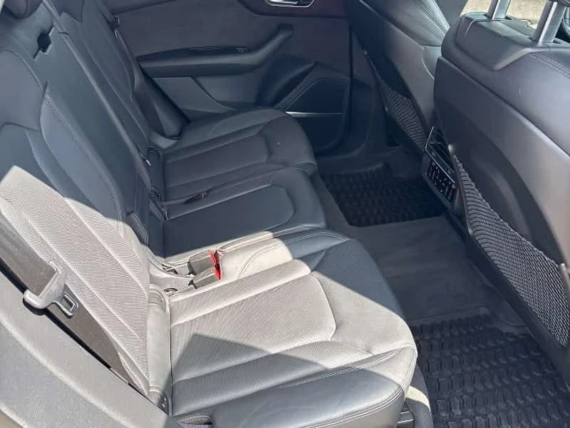 Audi Q8 * Technik * CARFAX * ЦЕНА ДО БГ, снимка 15 - Автомобили и джипове - 53696741