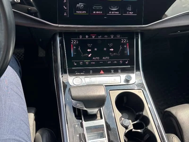 Audi Q8 * Technik * CARFAX * ЦЕНА ДО БГ, снимка 12 - Автомобили и джипове - 53696741