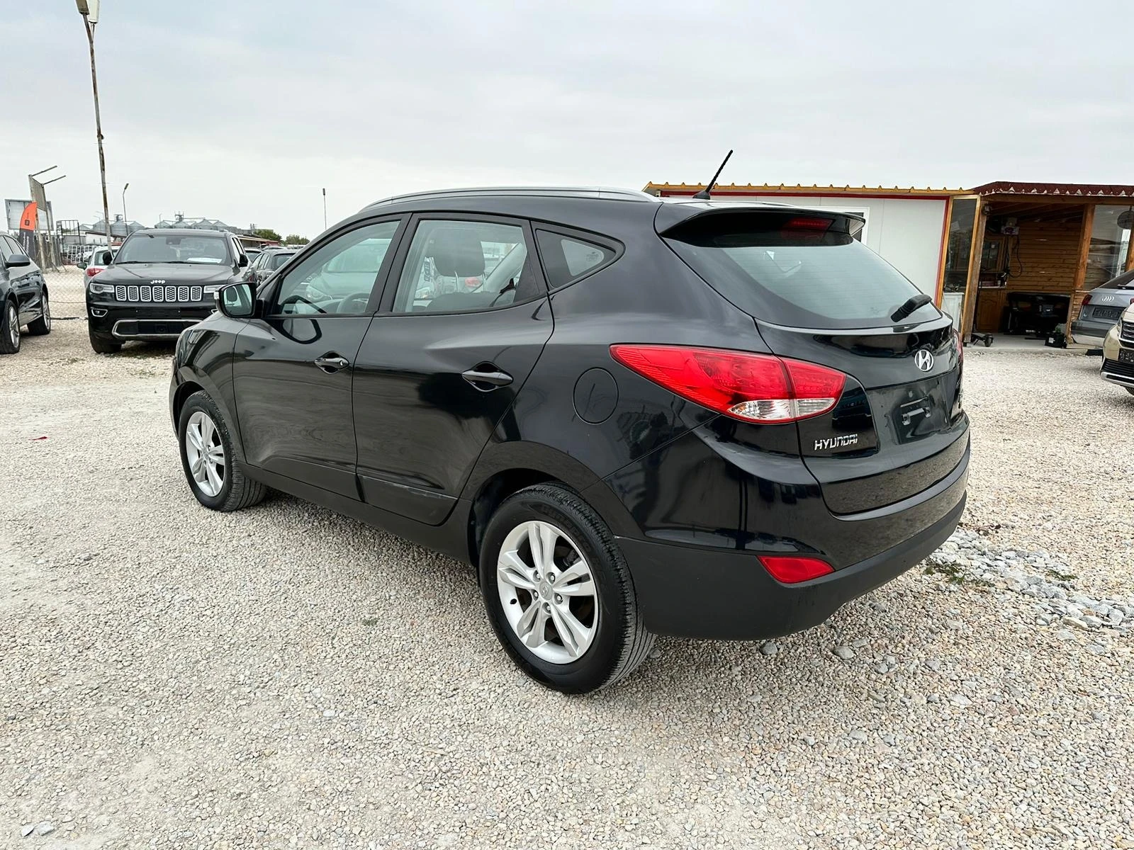 Hyundai IX35 2.0CRDI-КЛИМАТРОНИК - изображение 6