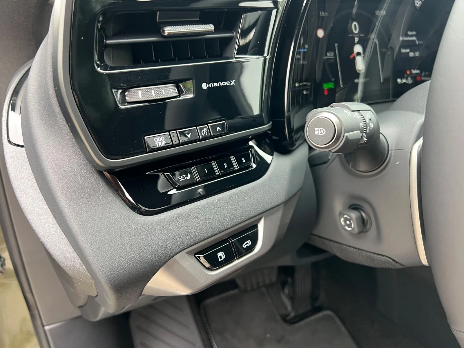 Lexus RX 450h plus E-FOUR/LUXURY/360/ACC/PANO/MARK LEV./CARPLAY/154f - изображение 10