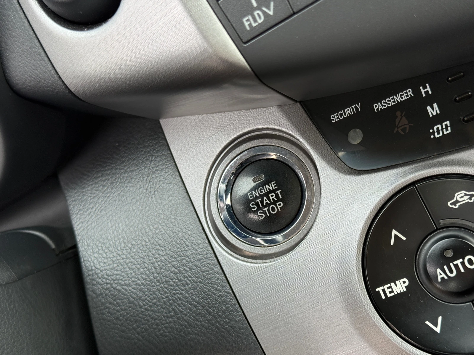 Toyota Rav4 2.2* D4D* 138 000km* , снимка 9 - Автомобили и джипове - 53737504