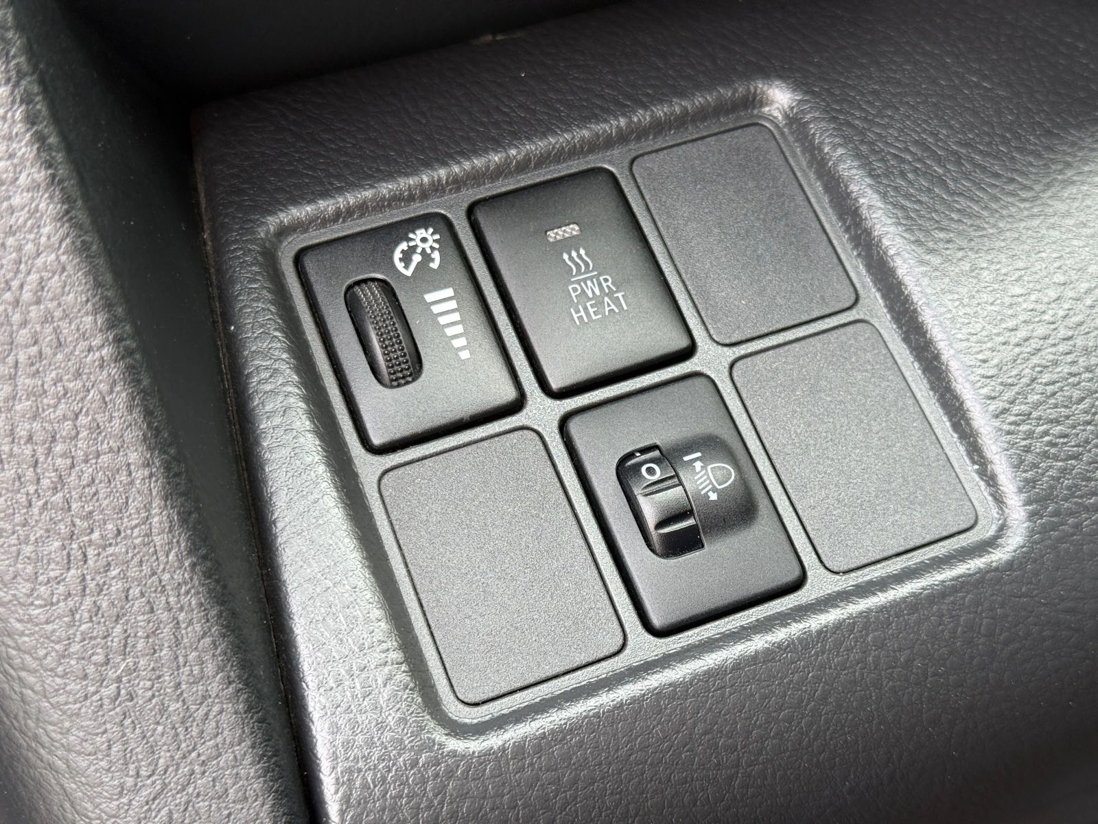 Toyota Rav4 2.2* D4D* 138 000km* , снимка 12 - Автомобили и джипове - 53737504