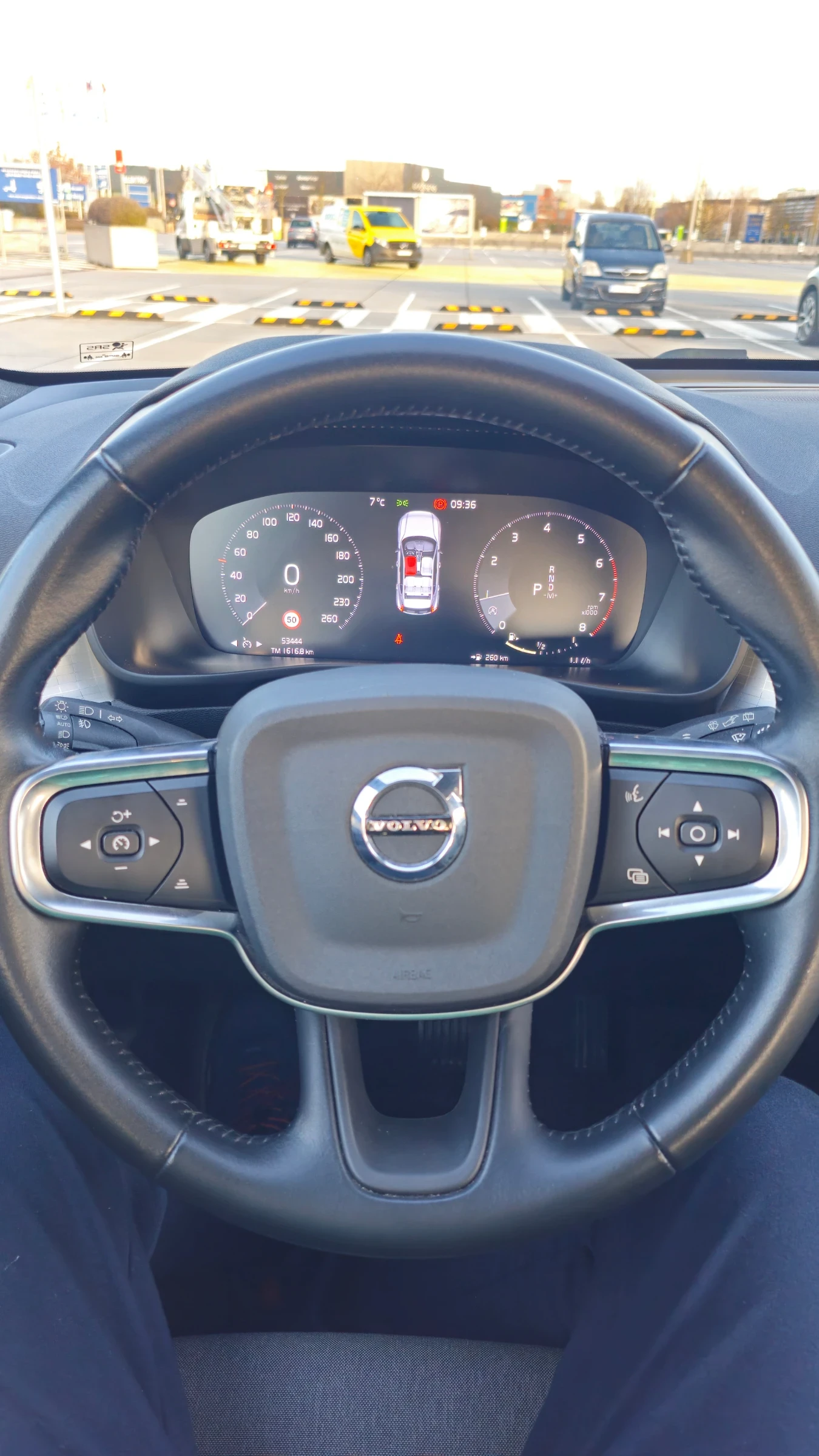 Volvo XC40, снимка 8 - Автомобили и джипове - 53740178