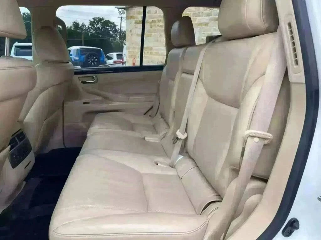Lexus LX 570 От Тексас * * 7 Места  * * Сервизна История * * , снимка 15 - Автомобили и джипове - 53765589
