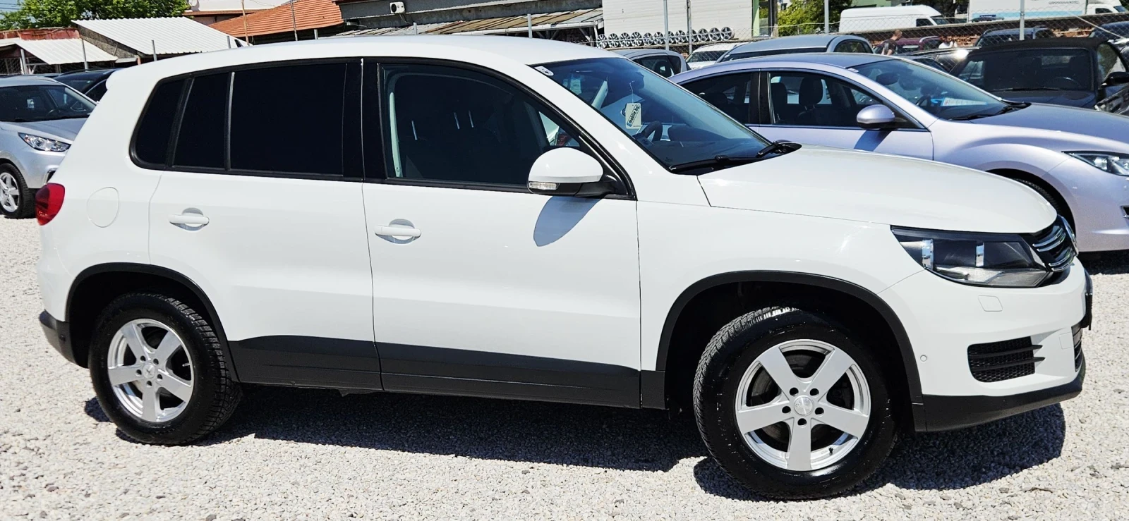 VW Tiguan 2015г12м(2016г)евро-6, снимка 15 - Автомобили и джипове - 54441107