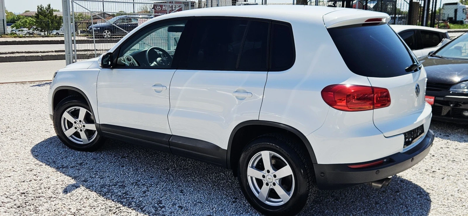 VW Tiguan 2015г12м(2016г)евро-6, снимка 8 - Автомобили и джипове - 54441107