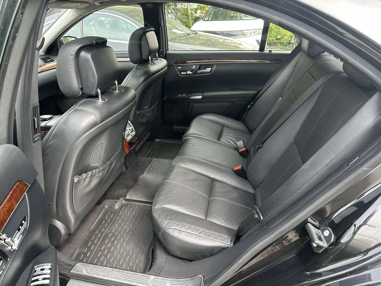 Mercedes-Benz S 500 AMG PAKET HARMAN KARDON SOFT CLOSE LONG 388КС, снимка 10 - Автомобили и джипове - 54600181