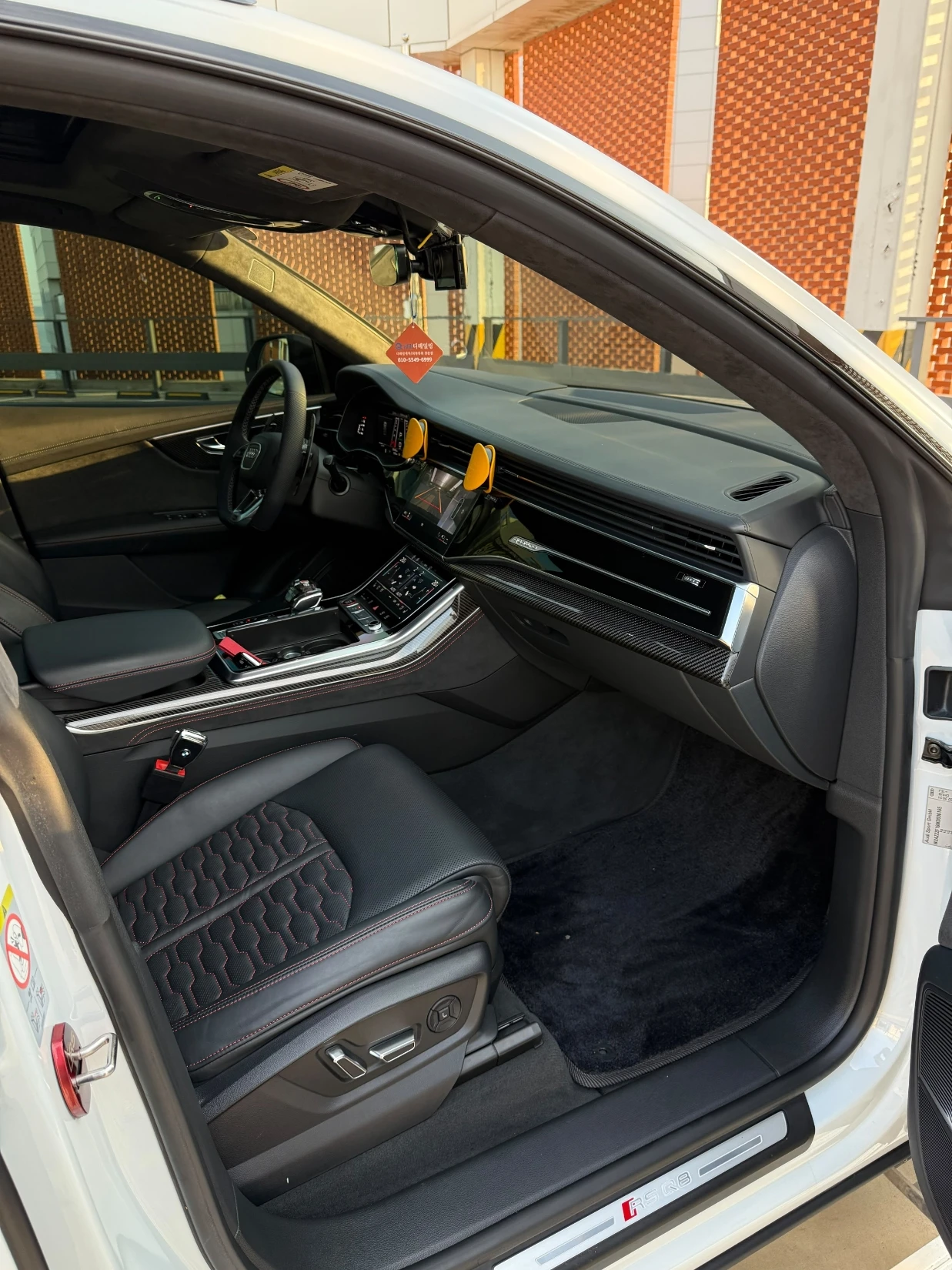 Audi RSQ8 2021* 360* ОБДУХ* МАСАЖ* B&O* PANO* КРАЙНА ЦЕНА, снимка 14 - Автомобили и джипове - 55194629