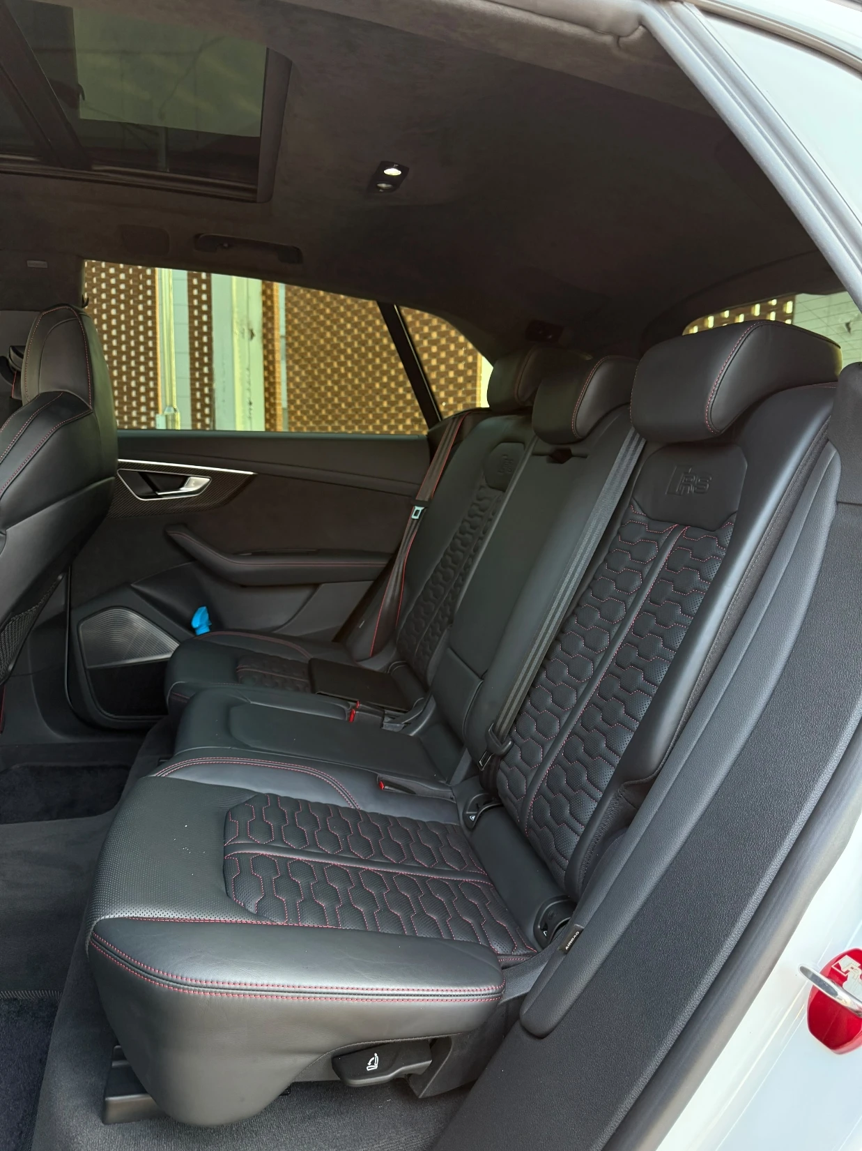 Audi RSQ8 2021* 360* ОБДУХ* МАСАЖ* B&O* PANO* КРАЙНА ЦЕНА, снимка 16 - Автомобили и джипове - 55194629