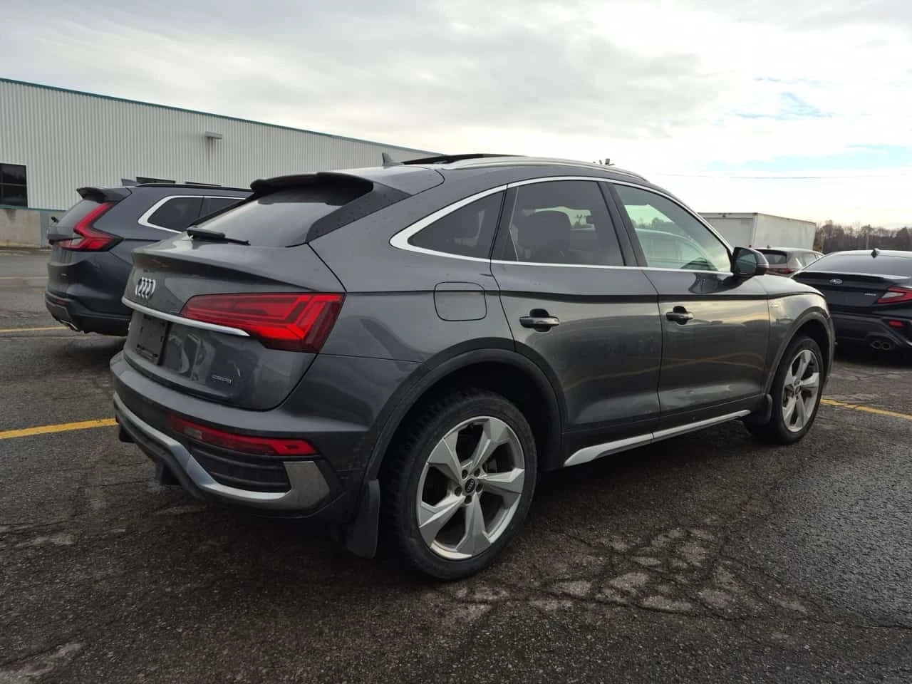 Audi Q5 * PROGRESSIV * Sportback* АВТОКРЕДИТ* , снимка 3 - Автомобили и джипове - 56665542