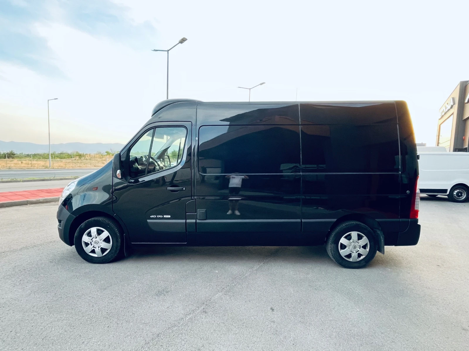 Renault Master  ХЛАДИЛЕН С ДВА АГРЕГАТА - изображение 2