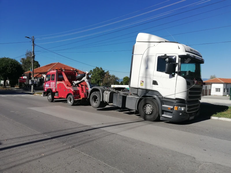 Mercedes-Benz 1117 Пътна Помощ, снимка 2 - Камиони - 52524220