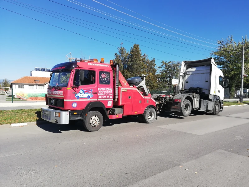 Mercedes-Benz 1117 Пътна Помощ, снимка 3 - Камиони - 52524220