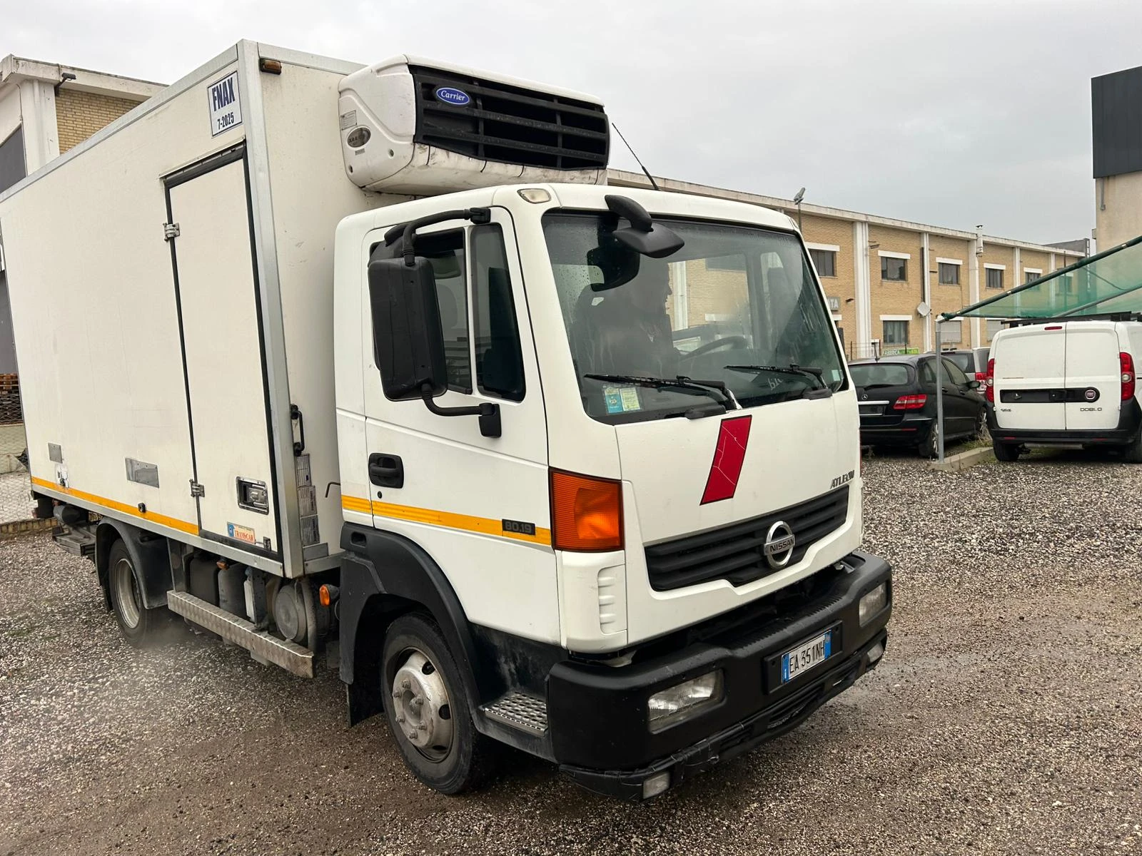 Nissan Atleon 3.0D 2010г.  Хладилен ИТАЛИЯ, снимка 1