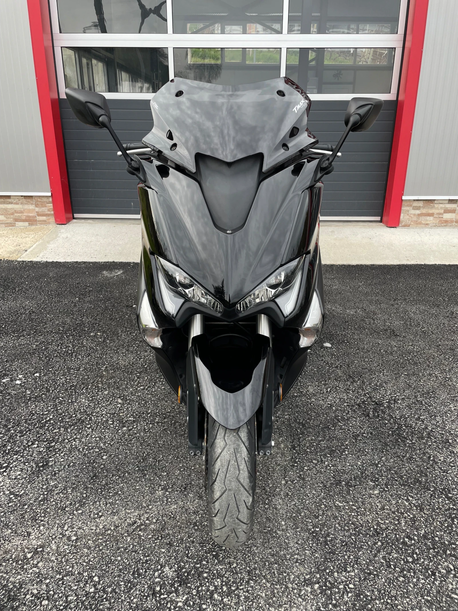 Yamaha T-max 530 SPORT-LED-ОБСЛУЖЕН-РЕГИСТРИРАН! | Auto.bg — изображение 1