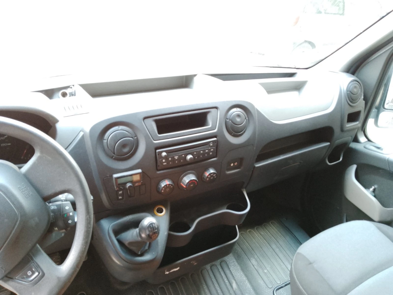   2010  | Mobile.bg   7