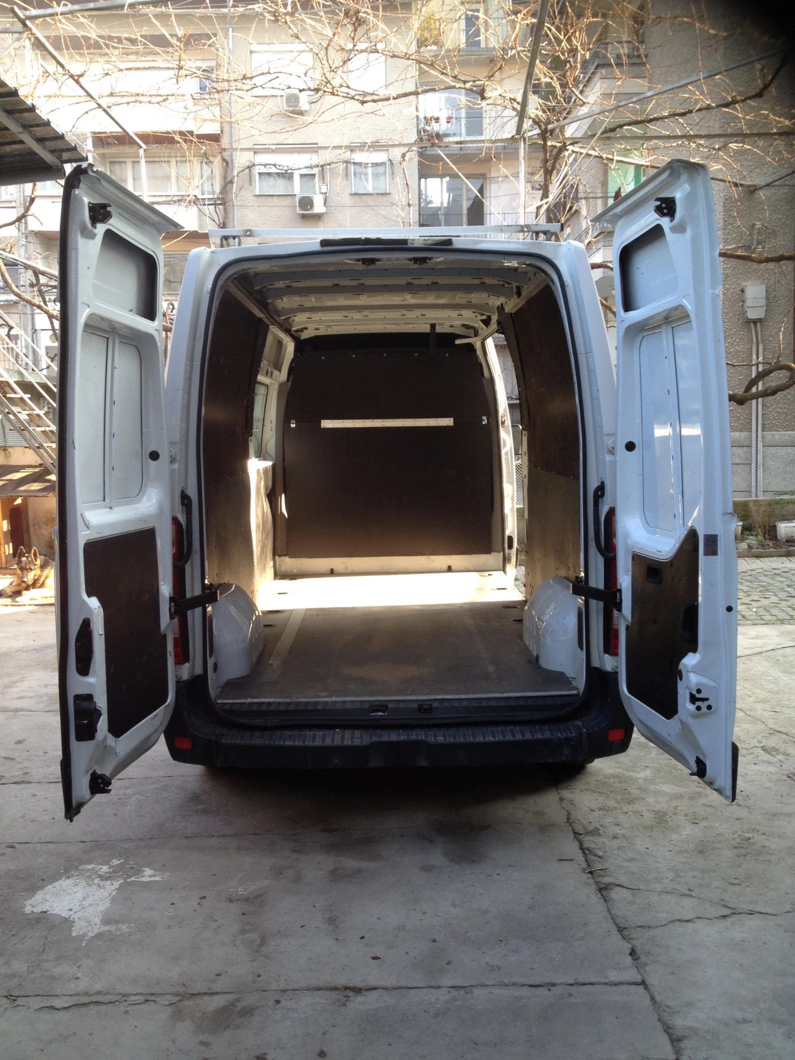   2010  | Mobile.bg   5