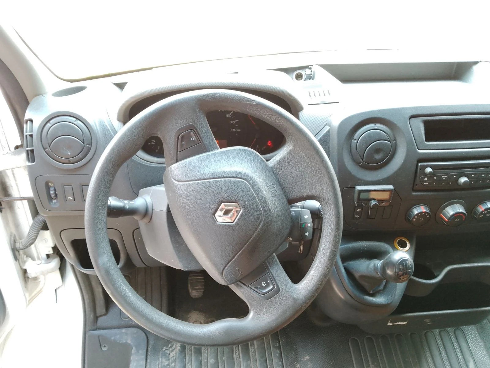   2010  | Mobile.bg   6