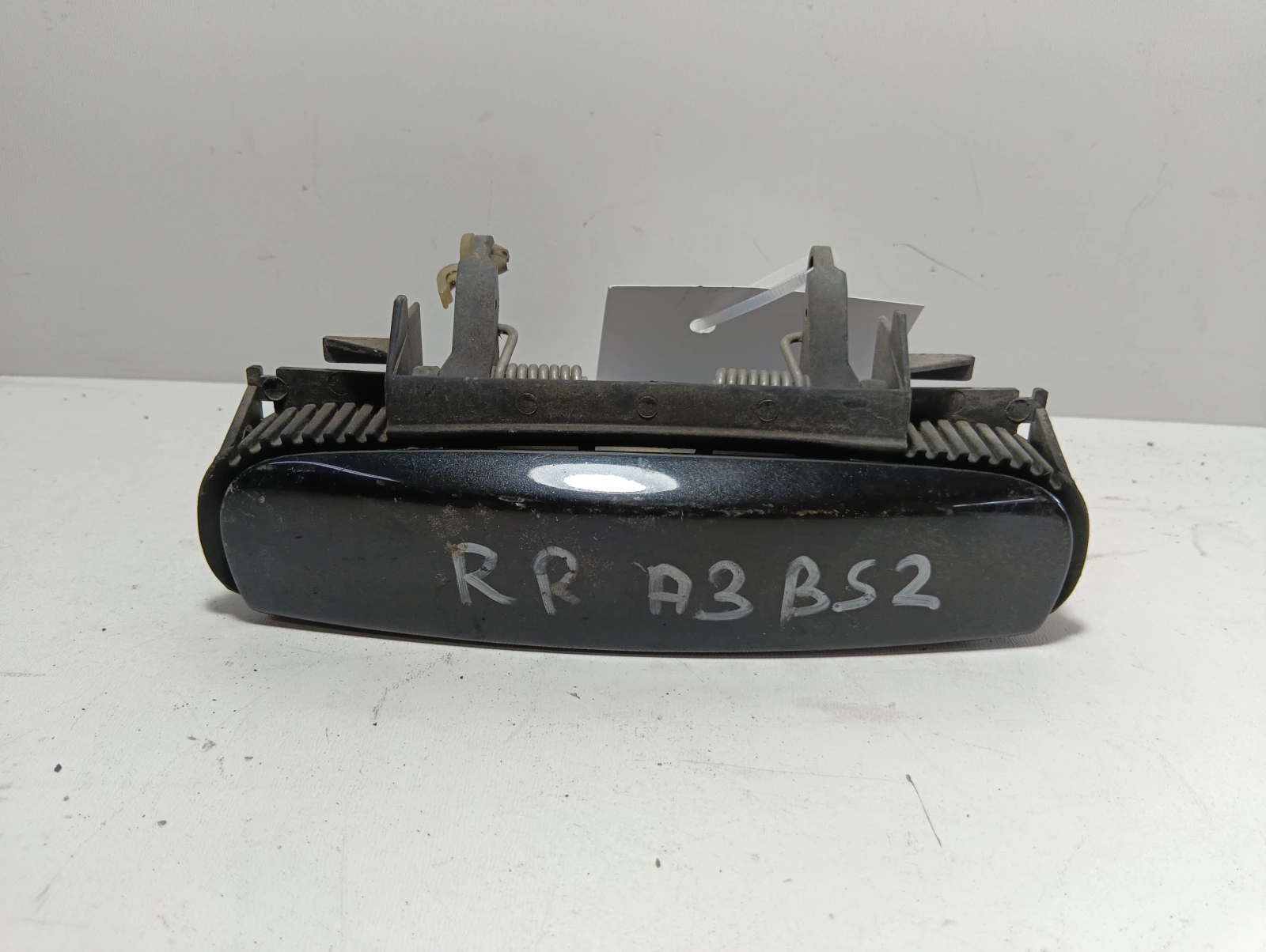 външна дръжка (задна дясна) 4B0839885 Audi A3