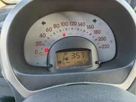 Daihatsu Sirion 1.3i-119000км. Клима, снимка 13