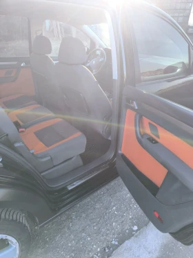 VW Touran 2.0TDI CROSS  | Mobile.bg    9
