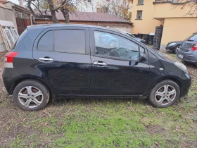Toyota Yaris 1.3 Automatic, снимка 2