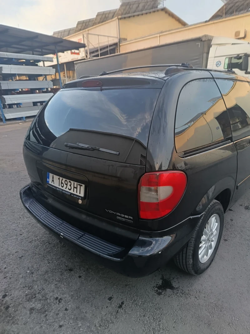 Chrysler Voyager 2.5, снимка 4 - Автомобили и джипове - 47360177