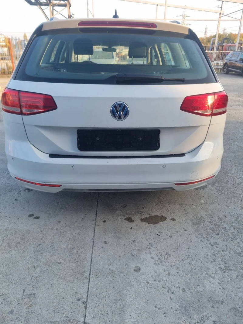 VW Passat 2.0TDI DSG Бракуван, снимка 3 - Автомобили и джипове - 47833897