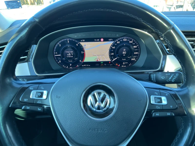 VW Passat 2.0 TDI DSG Highline Дигитално табло, снимка 5 - Автомобили и джипове - 48086716