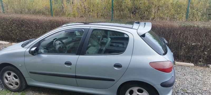 Peugeot 206, снимка 7 - Автомобили и джипове - 48268356