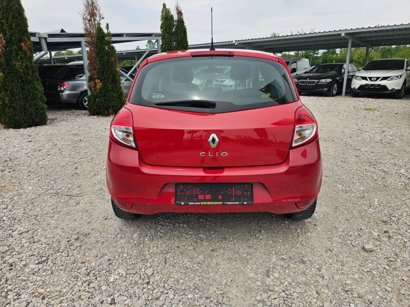 Renault Clio 1.2 КЛИМАТИК РЕАЛНИ КИЛОМЕТРИ, снимка 4 - Автомобили и джипове - 50220741