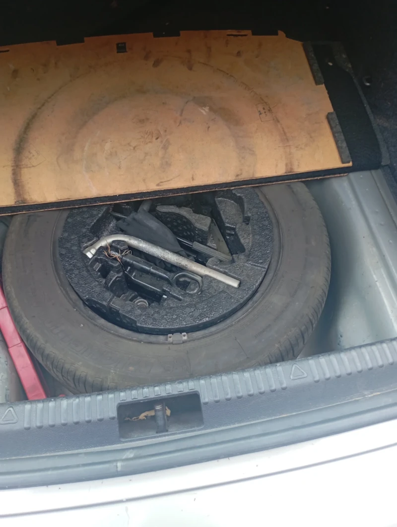 Skoda Octavia 1.6 тди, снимка 7 - Автомобили и джипове - 50621691