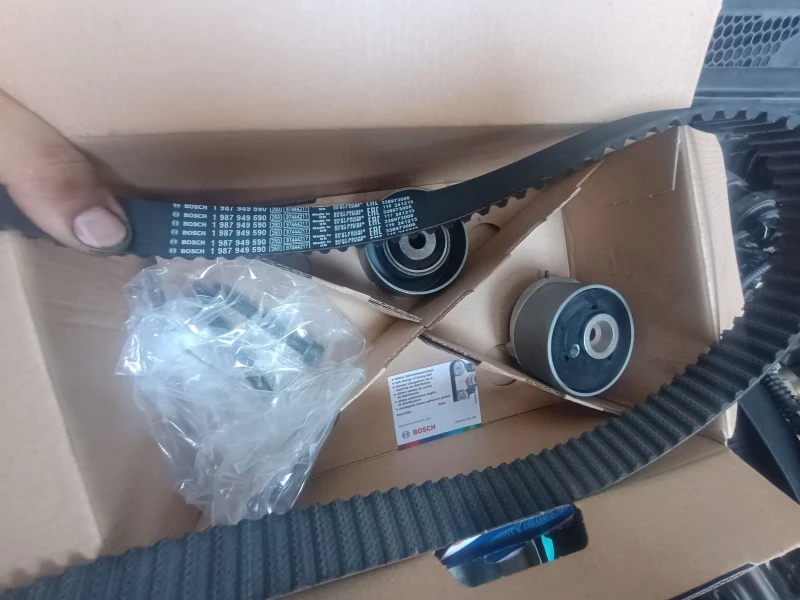 Opel Astra 1.6vvt 116кс, снимка 15 - Автомобили и джипове - 51317572