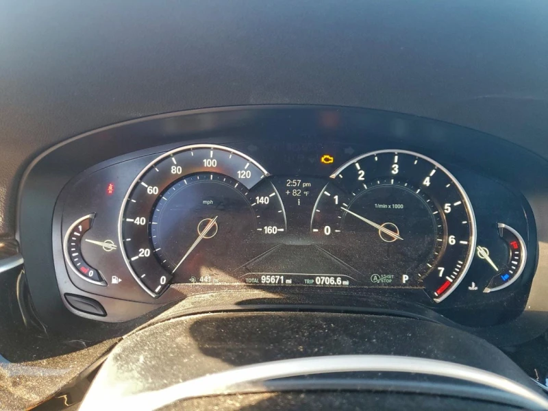 BMW 530 HEAD UP| GESTURE| 360| CARPLAY, снимка 9 - Автомобили и джипове - 53180680